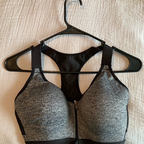small VSX Victoria’s Secret Sport sports bra - Picture 2 of 3